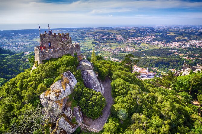 Charming Sintra on Private Guided Tour with History (All Day) - Vila Sassetti: Medieval Streets, Palaces, and Snack-Stop Energy