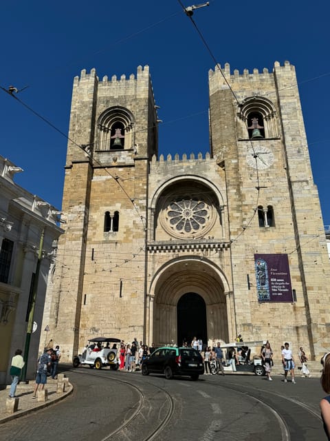 City Highlights Eco Tuk Tours - Lisbon Cathedral, Santa Luzia, and the miradouro rhythm