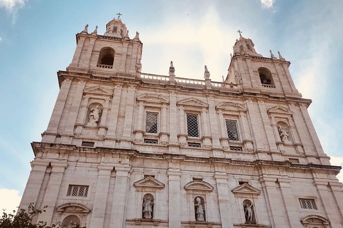 City of Neighborhoods Tour 1H 30M Private Tour by Tuk Tuk - Lisbon Cathedral (Sé), Old Foundations and Earthquake-Proof Surviving