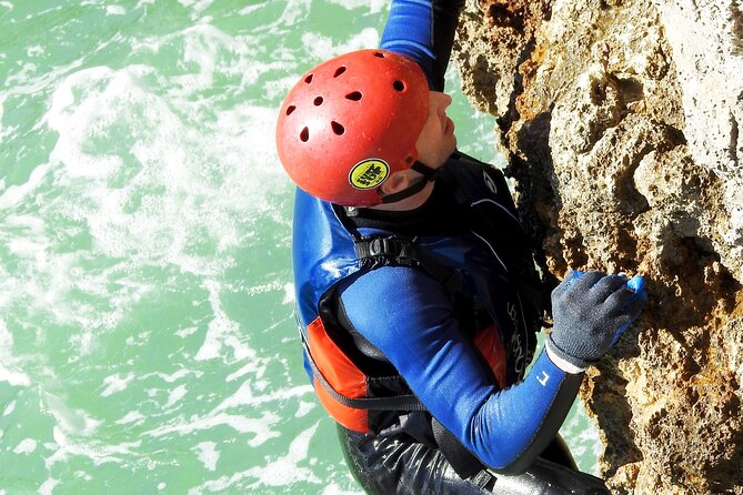 CLIFF JUMPING tour - Coasteering in Albufeira - Caves and a Secret Beach Finish: why the last stretch is worth it
