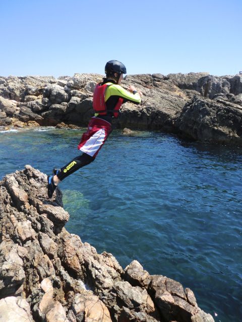 Coasteering Algarve: Cliff Jump, Swim & Climb in Sagres - The climbs, the workload, and who will enjoy this most