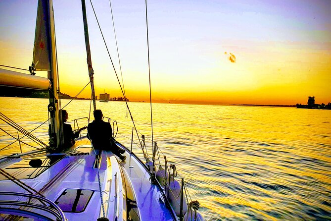 Daytime/Lisbon Sunset Boat with history and wine (small group) - Vinho verde, water, and the little extras that make it feel special