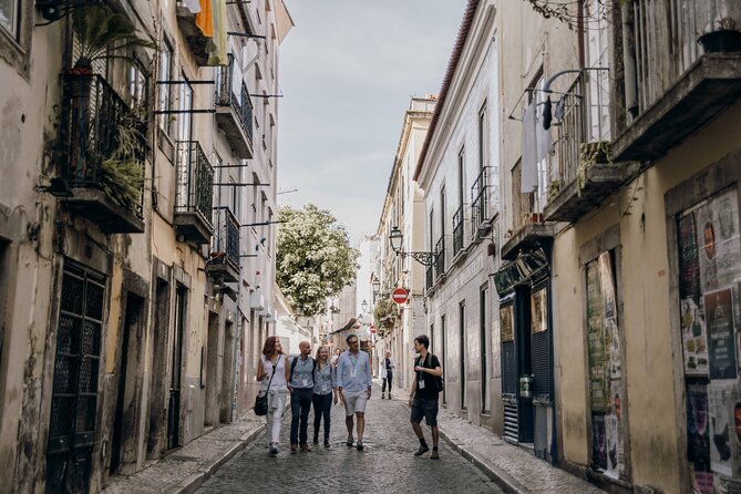Devour Lisbon Bairro Alto Evening Food & Wine Tour - Starting near Praça do Príncipe Real, and why the route matters