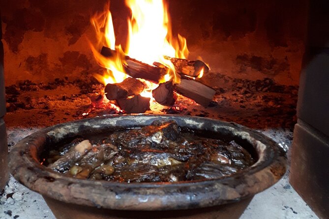 Dining Experience with local family - A family table in Terceira, starting at 7 pm