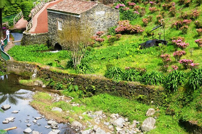 Discover the unexplored beauty of the island by jeep the Nordeste - Ponta do Sossego: the biggest garden in Nordeste and a calm coastal break
