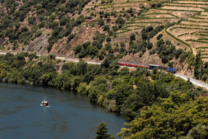 Douro Experience - Boat and Train Ride - Lunch and Wine Tasting - All Included - Porto at 8:20 am: how the start time shapes your day