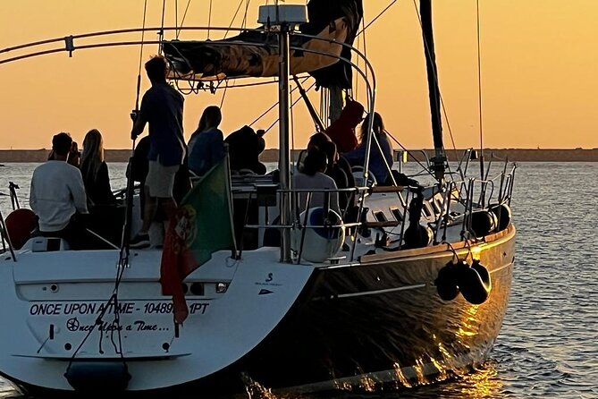 Douro Sunset Sailboat Experience in Porto - Drinks and Snacks: Porto Tónico, Wine, and a Special Cocktail