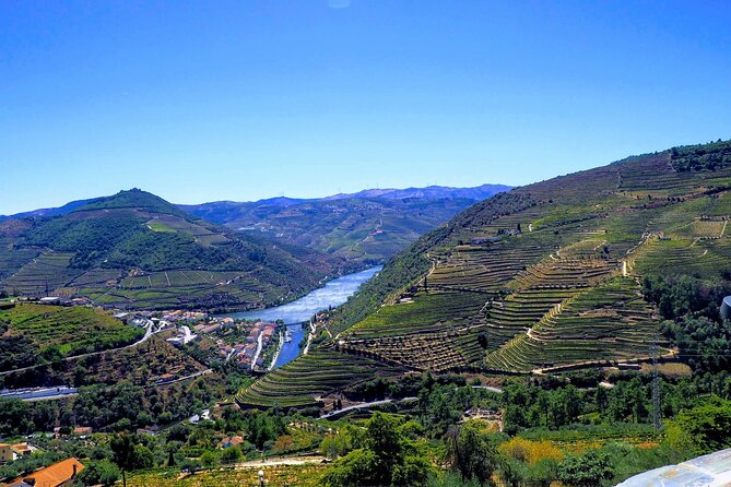 Douro Valley and Régua Panoramic Cruise with Lunch from Porto - The onboard vibe: outside deck time vs inside comfort