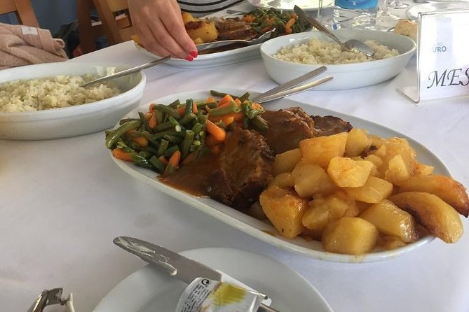Douro Valley Cruise Porto to Pinhão: Breakfast, Lunch and Tasting - Food and Wine on Board: Breakfast, Lunch, and What Costs Extra