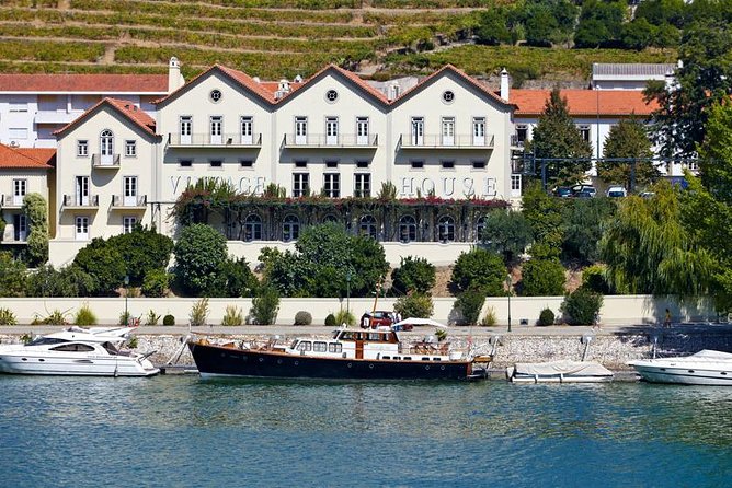 Douro Valley Cruise Porto to Pinhão: Breakfast, Lunch and Tasting - The Return to Porto by Bus: Plan for a Walk