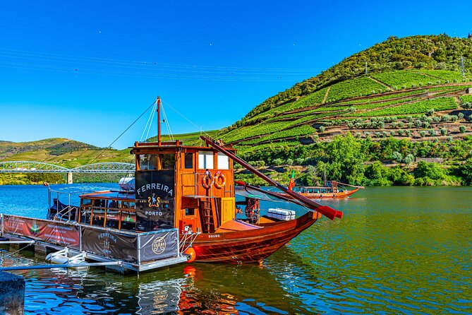 Douro Valley: Historical Sites, Wine Experience, Lunch & Cruise - Amarante: river charm, St Gonçalo, and the pastry list you should not skip