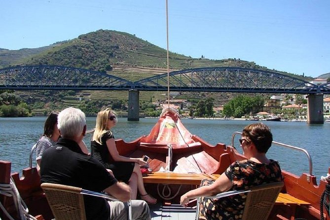 Douro Valley: private tour with lunch and wine estate all inclusive - Amarante Sweets, River Views, and a 13th-Century Bridge Stop