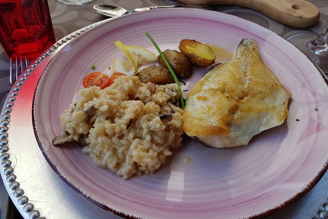 Douro Valley Wine Tour: 3 Vineyard Visits, Wine Tastings, Lunch - Douro Valley in One Day: What You’re Really Buying