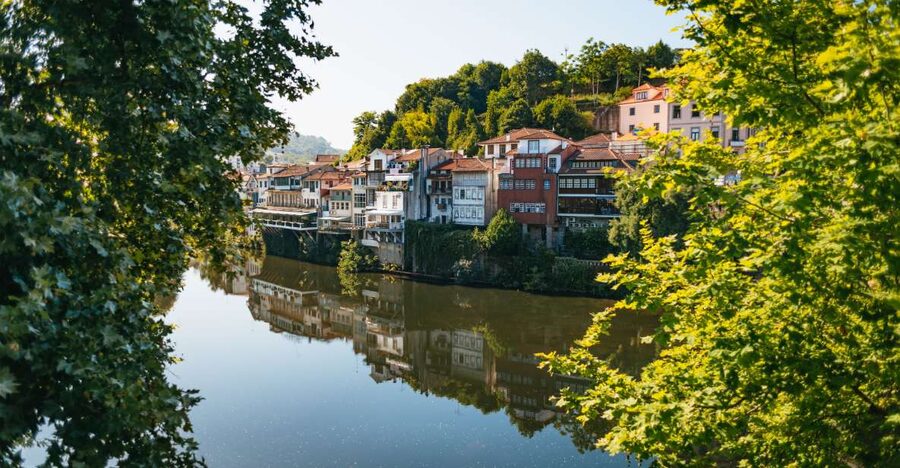 Douro Valley: Wine Tour with Lunch, Tastings & River Cruise - The 1-hour Douro River cruise from Pinhão: relaxing, scenic, and low effort