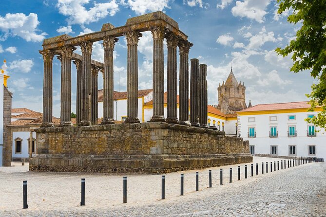 Évora: Private walking tour with tickets to main monuments - The Mannerist Fountain and Renaissance Government Signals