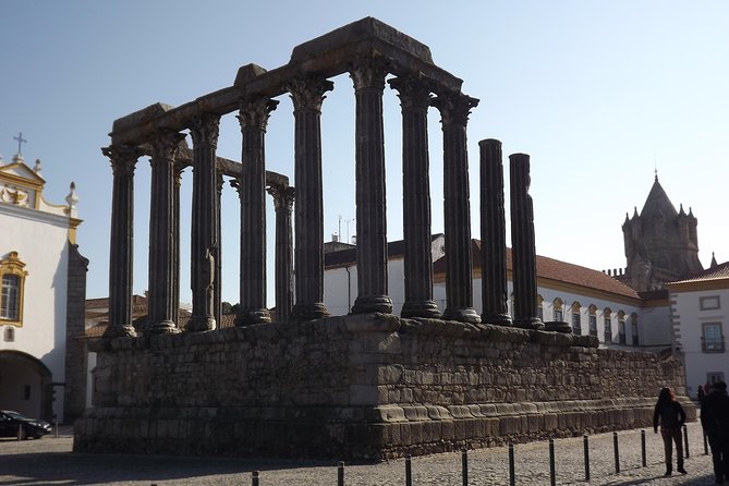 Évora Wine & Heritage Tour from Lisbon - Your own wandering time, plus lunch in Évora if you upgrade