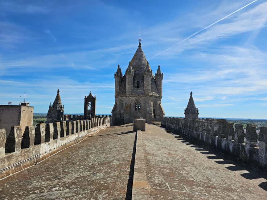 Évora (with Sé & Bones), Evoramonte & Arraiolos: From Lisbon - Cathedral of Évora and the Chapel of Bones: Big Emotion, Managed Time