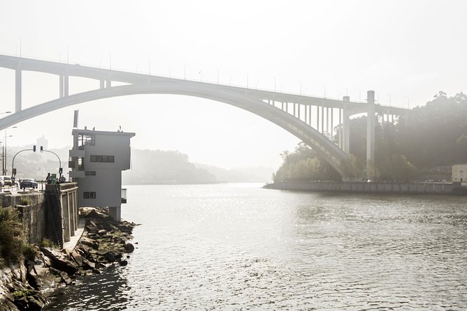 Experience Porto by Bike: 3-Hour Private Tour - Foz at the Atlantic: gardens, fortresses, lighthouses, and Castelo do Queijo