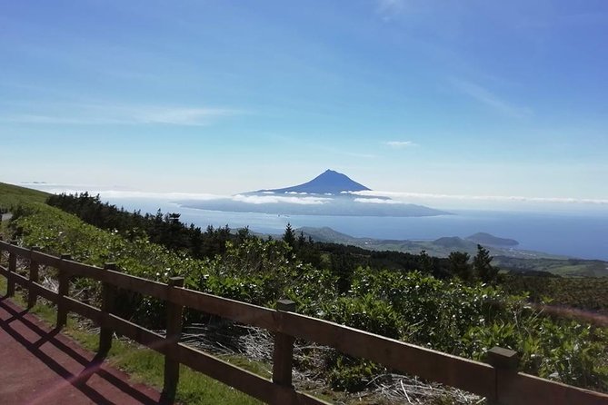 Faial Island: Half Day Tour - Espalamaca and the Caldeira: reading Faial’s volcanic face
