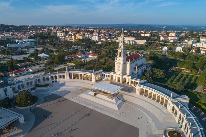 Fatima, Batalha, Nazare, Obidos Small Group Tour From Lisbon - Batalha and the UNESCO Cathedral Stop That Sets the Tone
