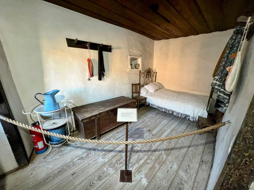 Fátima Private Tour: Shrine| Sacred Path |Shepherds House - The Optional Way of the Cross Extension: From 7 Stations to All 15