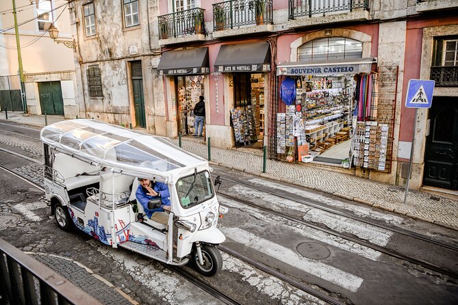 Food & Wine Lisbon Tour with Local Guide in Private Eco Tuk Tuk - Food and wine tastings, what to expect (and how to judge it)