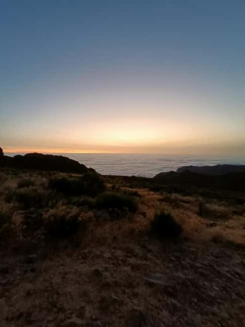 From 0 to 1818 meters to Pico do Arieiro Sunrise - Ribeiro Frio: the morning break that keeps the descent enjoyable