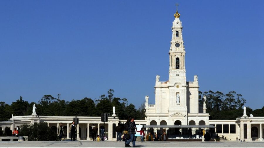 From Lisbon: Fátima, Batalha, Nazaré & Óbidos Full-Day Tour - Price and Value: Is $94 Worth One Long Day?