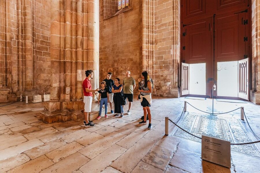 From Lisbon: Fatima Batalha Nazaré & Óbidos Small-Group Tour - Who this tour suits best, and who should change the plan