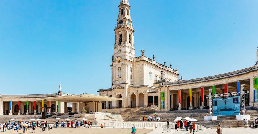From Lisbon: Fatima Batalha Nazaré & Óbidos Small-Group Tour - Price and value: what $79 buys you in a full-day format