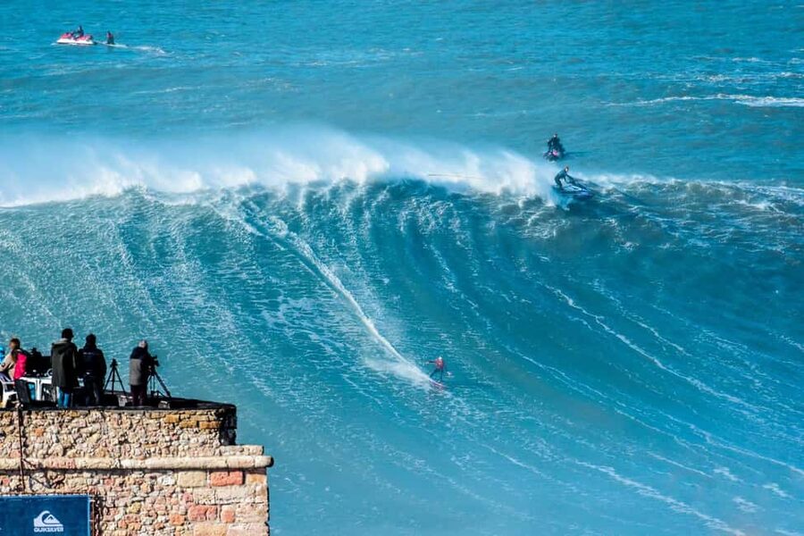 From Lisbon: Nazare Big Waves and Óbidos Guide Day Trip - In the Van: Starting Times, Ride Comfort, and What to Pack