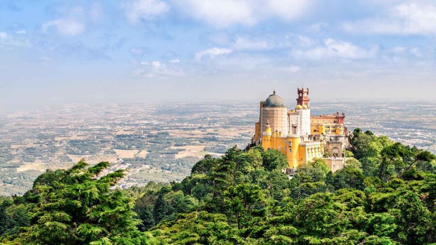 From Lisbon: Pena Palace, Regaleira, Sintra & Cascais Tour - Guincho Beach and the Roca viewpoint stop: ocean drama with a quick payoff