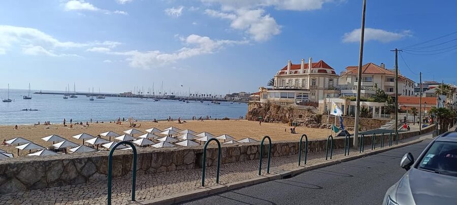 From Lisbon: Sintra and Portuguese Coast Private Day Tour - The coffee, pastries, and lunch rhythm that keeps you energized