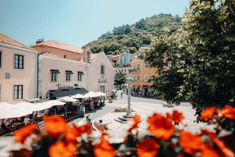 From Lisbon: Sintra, Pena, Cascais and Cabo da Roca - Meeting point at Lisbon Destination Hostel, by Rossio Train Station