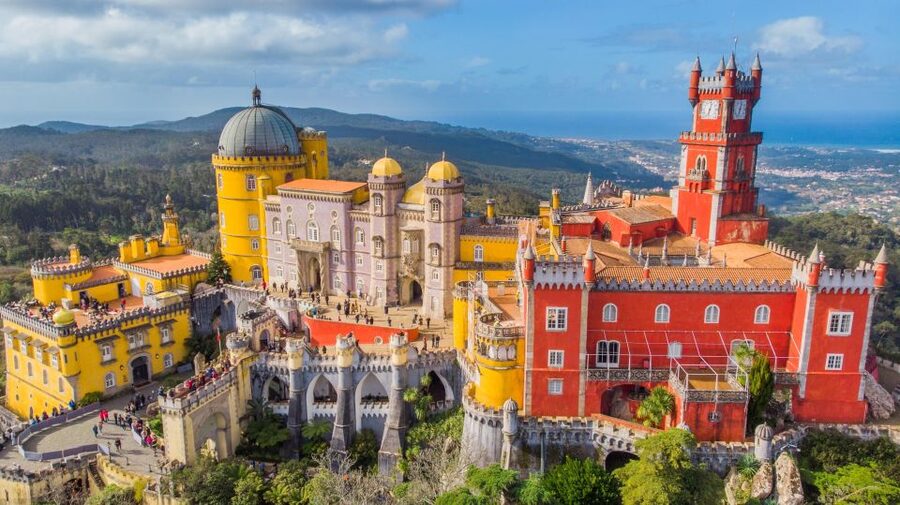 From Lisbon: Sintra Sights, Cabo da Roca, & Cascais Day Trip - Guides and the small-group feel you actually feel