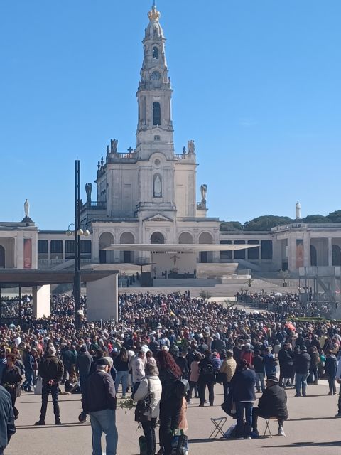 From Lisbon: Small Group Fátima & Little Shepherds Town Tour - The Ride to Fátima: 75 Minutes Each Way, and Why Timing Matters