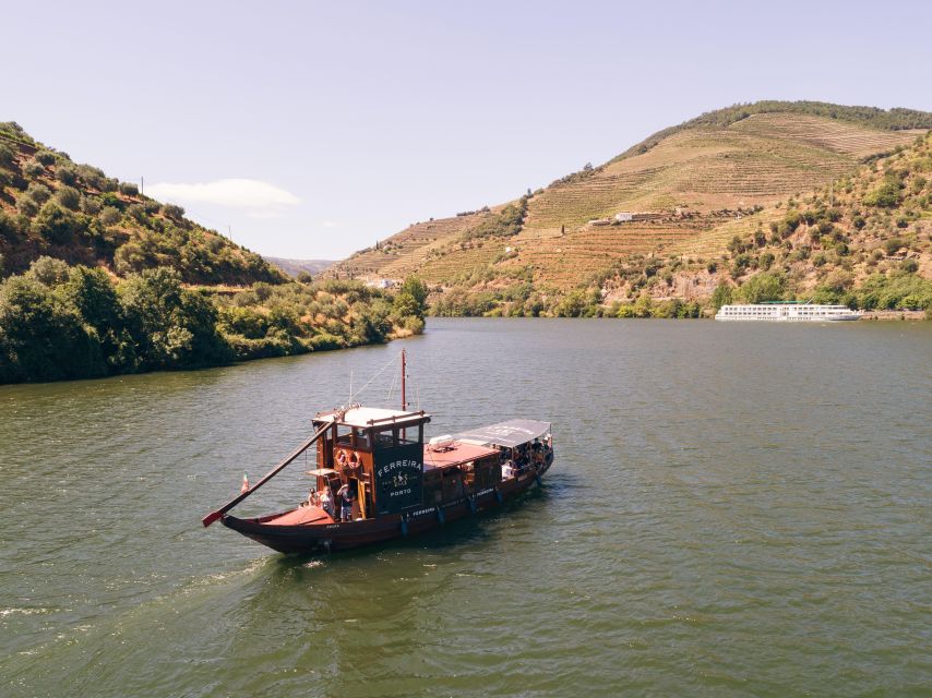 From Pinhão: Douro Valley Rabelo Boat Tour with Audio Guide - Rabelo Boat on the Douro: Why This 50-Minute Ride Feels Special