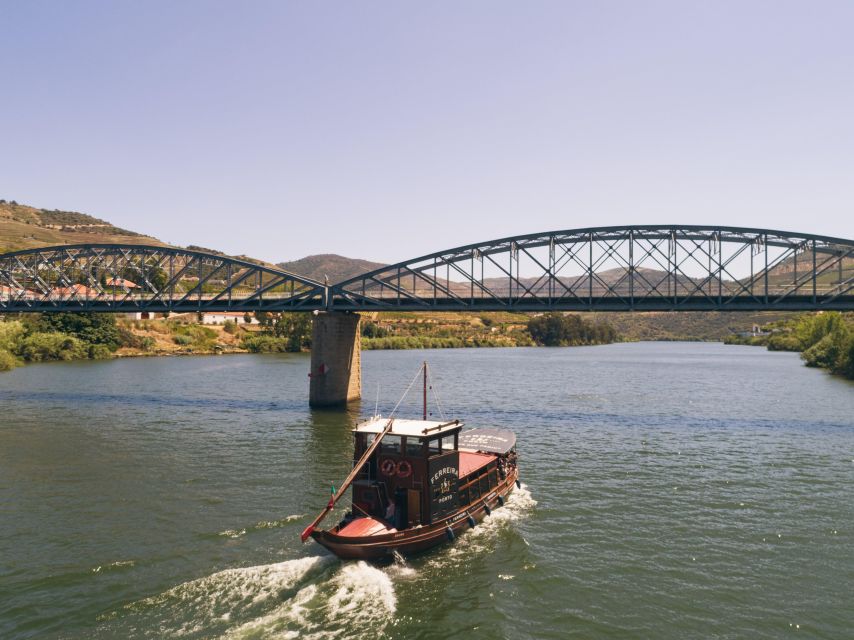From Pinhão: Douro Valley Rabelo Boat Tour with Audio Guide - From Pinhão to the Eiffel Bridge: What the Cruise Shows You First