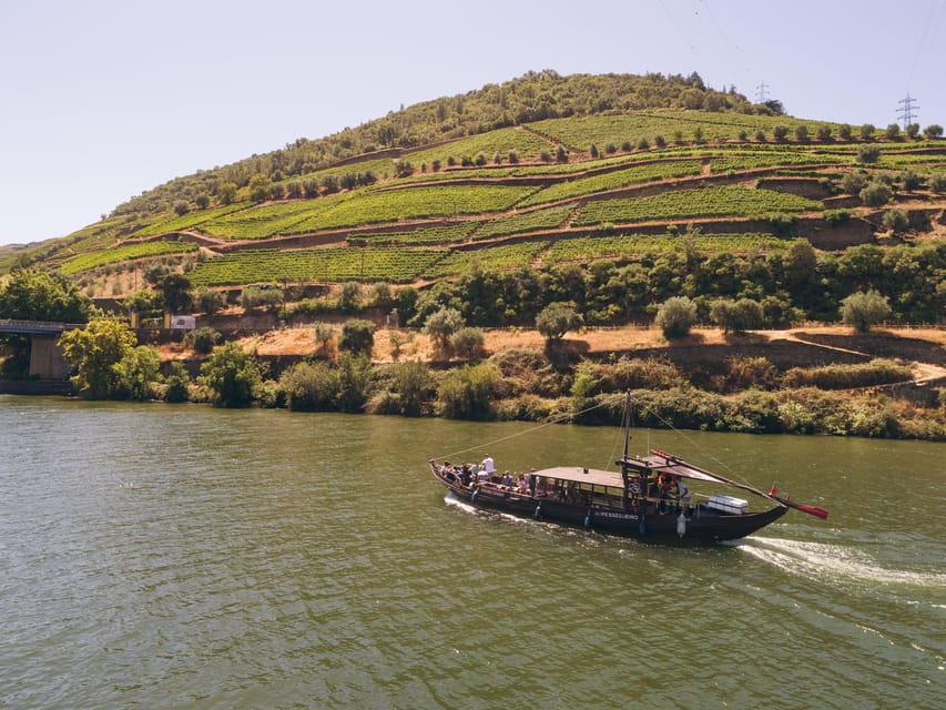 From Pinhão: Douro Valley Rabelo Boat Tour with Port Wine - The route in order: quintas, wineries, and what to look for