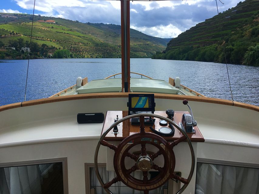 From Pinhão: Private Yacht Cruise along the Douro River - Pinhão’s Douro day is better from a private boat