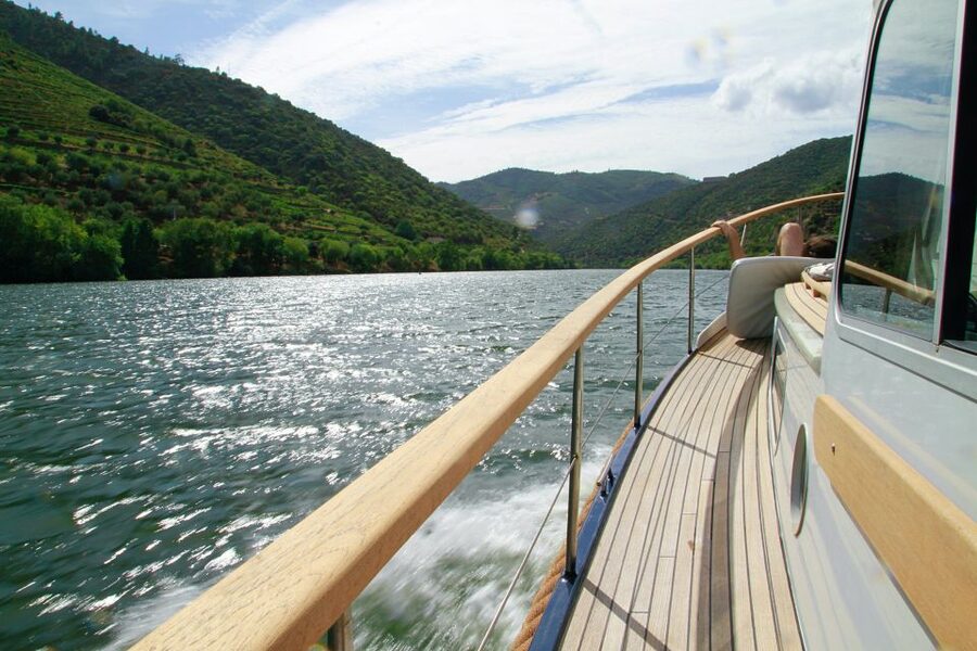 From Pinhão: Private Yacht Cruise along the Douro River - Who this cruise suits best in the Douro Valley
