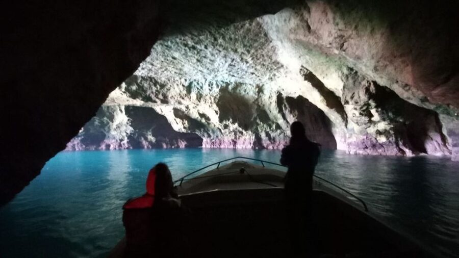 From Portimão: Algar de Benagil and Sea Caves Boat Tour - Key points worth knowing before you go