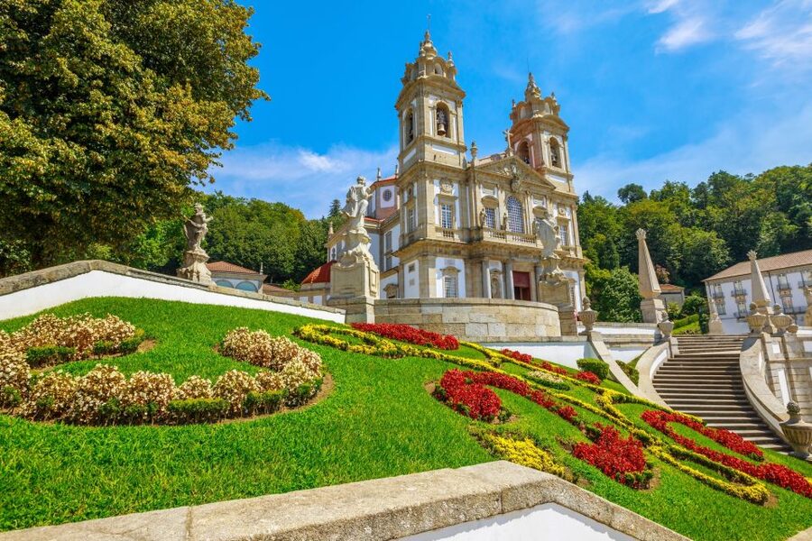 From Porto: Braga & Guimarães Full-Day Tour - Paço dos Duques de Bragança: more than a ticketed palace stop