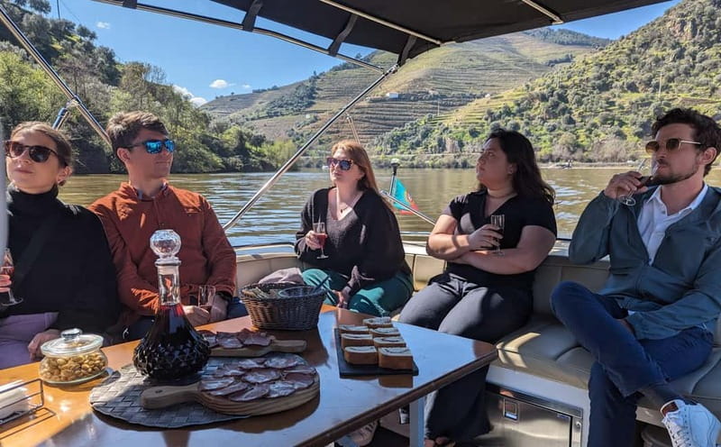 From Porto: Tastings at 2 Wineries, Chef's Lunch & Boat Tour - Meeting at Sá da Bandeira, then heading into the Douro rhythm