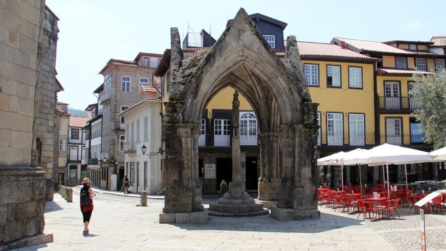 From Porto: Wonders of Braga & Guimaraes Private Day Trip - Choosing Bom Jesus vs Sameiro in your Braga time