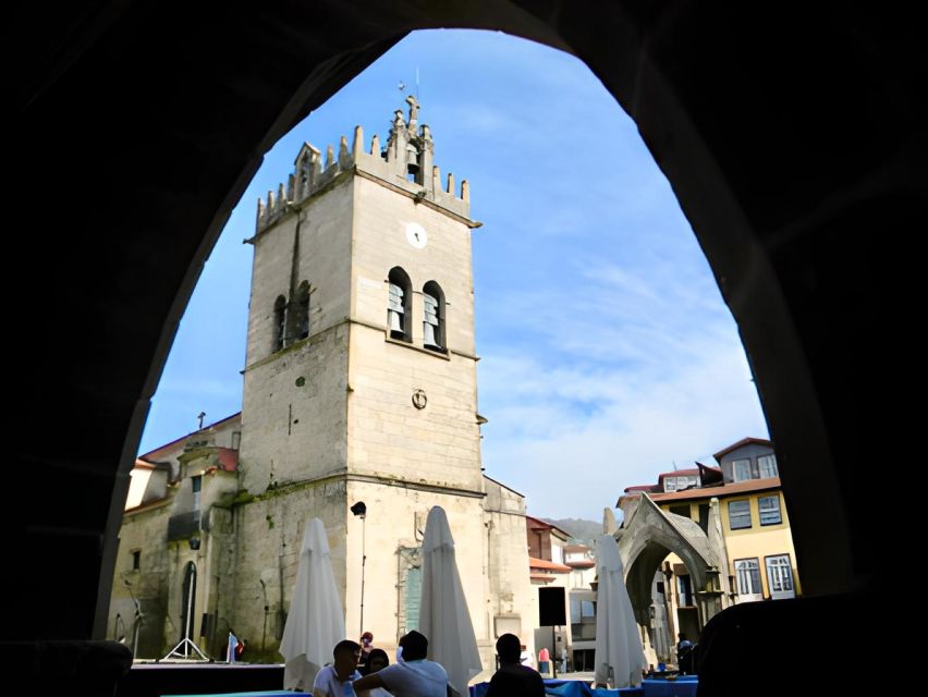 From Porto: Wonders of Braga & Guimaraes Private Day Trip - Guide quality can make or break the day