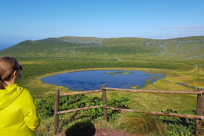 Full Day Flower Island Tour - Poco da Ribeira do Ferreiro, Cascata do Poco do Bacalhau, and the Dip Question