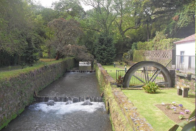 Full Day Guided Tour to Furnas with Lunch Included - Stop-by-stop: Lagoa das Furnas and the boilers that power the story