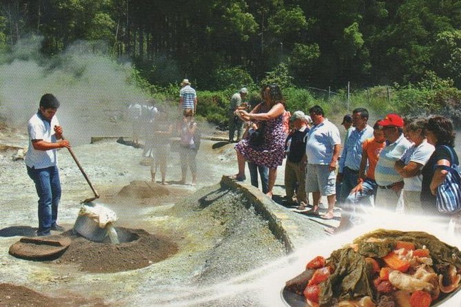 Full Day Guided Tour to Furnas with Lunch Included - Small group tours and what eight people really changes