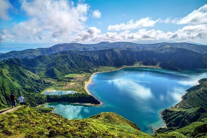 Full-Day Sete Cidades & Lagoa do Fogo Tour With Lunch (West Tour) - Sete Cidades Town Center Break, With Time to Wander